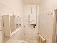 pronájem 2+1 72 m2 P5 Smíchov  po kompl. rek. ul. Na Celné 2.patro bez výtahu cihla část. zařízený - kopupelna kotel.jpg