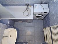 Pronájem bytu 2+1 69 m2 Praha 3 Žižkov - koupelna II..JPG