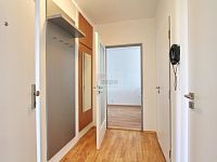Pronájem bytu 4+kk/L 75 m2 Praha 4 Záběhlice, nezařízeno - peds vstup.JPG