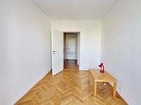 Pronájem bytu 4+kk/L 75 m2 Praha 4 Záběhlice, nezařízeno - pokoj 2 II..JPG