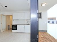 Pronájem bytu 2+kk/L/G 43 m2 v novostavbě, Praha 8 Bohnice, nezařízeno - kuch. linka a terasa.JPG