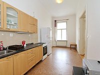 Pronájem bytu 2+1 69 m2 Praha 3 Žižkov - kuchyň 1.JPG