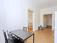 Pronájem bytu 2+1 69 m2 Praha 3 Žižkov - kuchyň předsíň.JPG