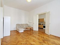 Pronájem bytu 2+1 69 m2 Praha 3 Žižkov - pokoj 12.JPG