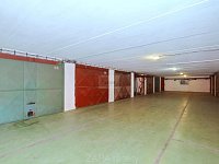 Prodej garáže 16,9 m2, Kladno Kročehlavy, u GDM ulice Bellevue - příjezd v objektu.JPG