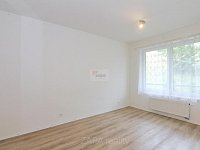 Pronájem bytu 2+kk/B  59 m2 v novostavbě, Praha 10 Horní Měcholupy  - ložnice.JPG