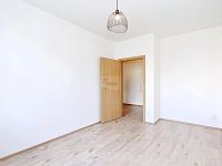 Pronájem bytu 2+kk/B/G 48 m2 v novostavbě, Praha 9 Čakovice, nezařízeno - ložnice II._Nero_AI