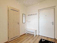 pronájem bytu 2+kk/B 57,6 m2 novostavba 2.patro s výtahem Praha 9 Kbely část. zař. - peds 2 loo.JPG