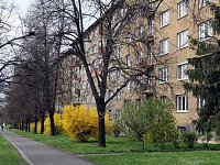 pronájem 2+1 53 m2 3patro cihla  Praha 9 Hloubětín u metra nezař. cihla výtah - dům z ulice Poděbradská logo.JPG