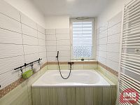 Prodej bytu 3+1 po celkové rekonstrukci, K. Vary, Stará Role, ul. Příčná - Foto 11