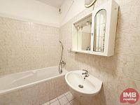 Prodej bytu 3+1 s balkonem v Nové Roli - Foto 3