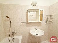 Prodej bytu 3+1 s balkonem v Nové Roli - Foto 4