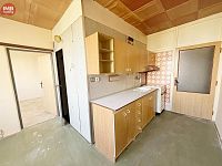 Prodej bytu 3+1 s lodžií v Sokolově, ul. Slavíčkova - Foto 2