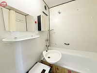 Prodej bytu 3+1 K. Vary, Tuhnice, ul.  Krymská  - IMG_1603.JPEG