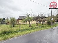 Prodej rodinného domu 4+1 s garáží a velkou zahradou  Odrava (Mostov) u Chebu - IMG_1662.JPEG