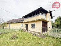 Prodej rodinného domu 4+1 s garáží a velkou zahradou  Odrava (Mostov) u Chebu - IMG_1688.JPEG