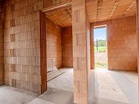Moderní rodinný dům v Litni  novostavba k dokončení  - Foto 14