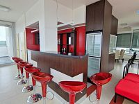 Pronájem komerčního prostoru - koktejlbaru, 16. P, 214 m2, Majdalenky, Brno - Lesná