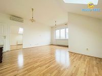 Pronájem bytu 3+1/L/T 71m2 Vodnická Praha 4 Újezd Kateřinky - Foto 9