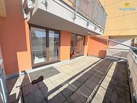 Pronájem bytu 2+kk 62m terasa garáž Svitákova Praha metro Stodůlky - Foto 10