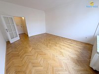 Pronájem bytu 1+kk 34m2 balkon Praha Nuselská - Foto 2