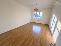 Pronájem bytu 1+kk  31m2 Na Veselí Praha 4 Pankrác