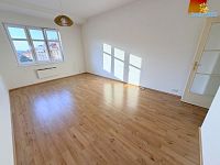 Pronájem bytu 1+kk  31m2 Na Veselí Praha 4 Pankrác - Foto 2
