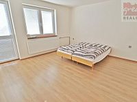 Prodej rodinného domu se zahradou v obci Skrbeň - Foto 12