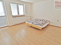 Prodej rodinného domu se zahradou v obci Skrbeň - Foto 12