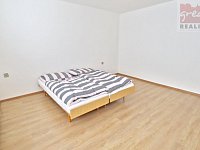 Prodej rodinného domu se zahradou v obci Skrbeň - Foto 13