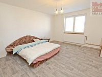 Prodej rodinného domu se zahradou v obci Skrbeň - Foto 16