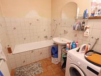 Prodej rodinného domu se zahradou v obci Skrbeň - Foto 5