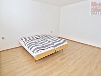 Prodej rodinného domu se zahradou v obci Skrbeň - Foto 12