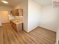 Pronájem bytu 2+1 se zasklenou lodžií po celkové rekonstrukci v Hranicích - Foto 2