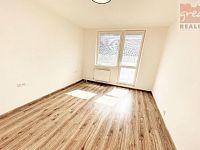 Pronájem bytu 2+1 se zasklenou lodžií po celkové rekonstrukci v Hranicích - Foto 5