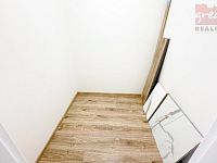 Pronájem bytu 2+1 se zasklenou lodžií po celkové rekonstrukci v Hranicích - Foto 9