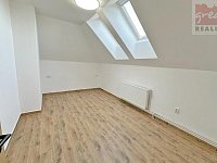 Pronájem zrekonstruovaného bytu 3+kk - IMG_2159.jpg