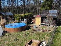 Chatka v zahrádkářské osadě - DJI_0085.JPG