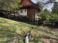 Stavební pozemek s chatou JZ svah - 940cf408-5b66-4f37-8942-49216f0ef3f7.jpg