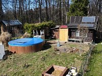 Chatka v zahrádkářské osadě - DJI_0085.JPG