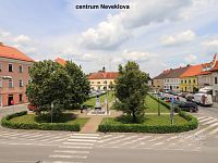 Pronájem pěkného bytu 2+kk 31 m2 v centru Neveklova, okres Benešov. - Foto 2