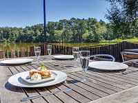 Lovecký hotel Jivák – perla svatojiřských lesů u rybníka Jívák - Foto 2