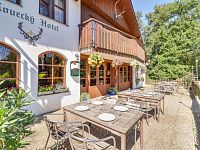 Lovecký hotel Jivák – perla svatojiřských lesů u rybníka Jívák - Foto 3