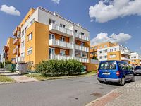 Pronájem bytu 2+kk/T/B/G, v ulici Farkašova, Praha 9 - Kyje.  - Foto 2