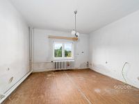 Dvougenerační dům s velkým pozemkem a garáží v Chomutovicích u Dobřejovic, obec Popovičky. - Foto 4