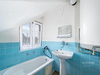 Dvougenerační dům s velkým pozemkem a garáží v Chomutovicích u Dobřejovic, obec Popovičky. - Foto 7