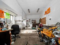 Dvougenerační dům s velkým pozemkem a garáží v Chomutovicích u Dobřejovic, obec Popovičky. - Foto 13