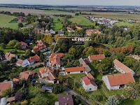 Dvougenerační dům s velkým pozemkem a garáží v Chomutovicích u Dobřejovic, obec Popovičky. - Foto 28