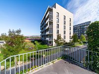 Prodej loftového bytu 1+kk s balkonem a možným sklepem a GS – Bydlení na Krejcárku, Praha 9. - Foto 24