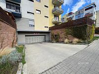 Pronájem garážového stání – Hostivař, Praha 10.